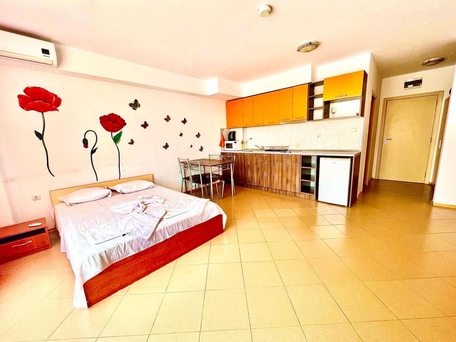 Grand Kamelia Holiday Complex Napospart Kültér fotó